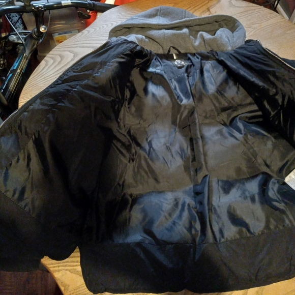 Saint & Sinner puffer jacket - Picture 3 of 3